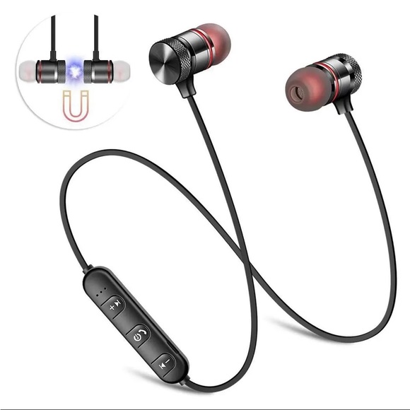 Magnetic Wireless Earbuds with bonus charger block - Picture 1 of 8